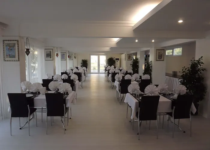 Ayapam Hotel